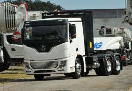 XCMG lança primeiro caminhão elétrico rodoviário do Brasil