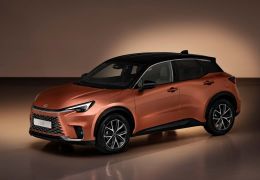Lexus lança novo SUV de entrada LBX com configuração híbrida