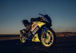 Yamaha anuncia nova moto esportiva R15 para o mercado brasileiro