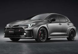 Corolla lança novo GR Corolla para o mercado brasileiro
