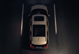 Volvo divulga teaser da sua primeira minivan, a EM90 2024