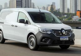 Renault Kangoo E-Tech chega com 210 km de autonomia