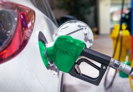 Projeto que aumenta etanol na mistura da gasolina passa pela câmara dos deputados