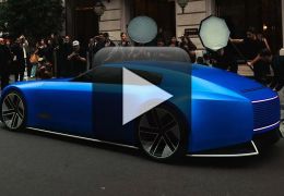 Jaguar Type 00 aparece em evento do Paris Fashion Week