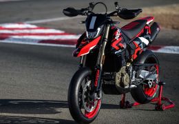 Ducati lança no Brasil nova Hypermotard 698 Mono 2025