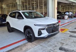 Chevrolet confirma Tracker RS 2026 com interior preto
