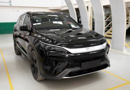 BYD confirma produção nacional completa do Song Pro híbrido flex
