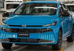 Nissan Versa 2027 ganha primeiras imagens oficiais e confirma faróis divididos