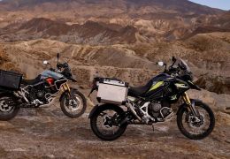 Triumph lança novas motos Tiger 900 e 1200 séries Alpine e Desert