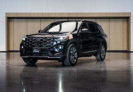Ford cria Explorer Hybrid personalizado para o papa Leão XIV