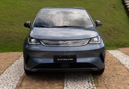 BYD lança novos Yuan Plus e Dolphin 2027 com atualizações na linha elétrica
