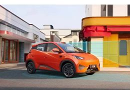 BYD Dolphin Mini ganha nova versão na China com mais tecnologia