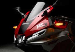 Yamaha lança série especial das motos R15 e R3