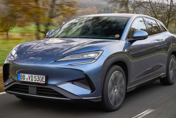 BYD Sealion 07 chega ao Brasil com posicionamento mais esportivo