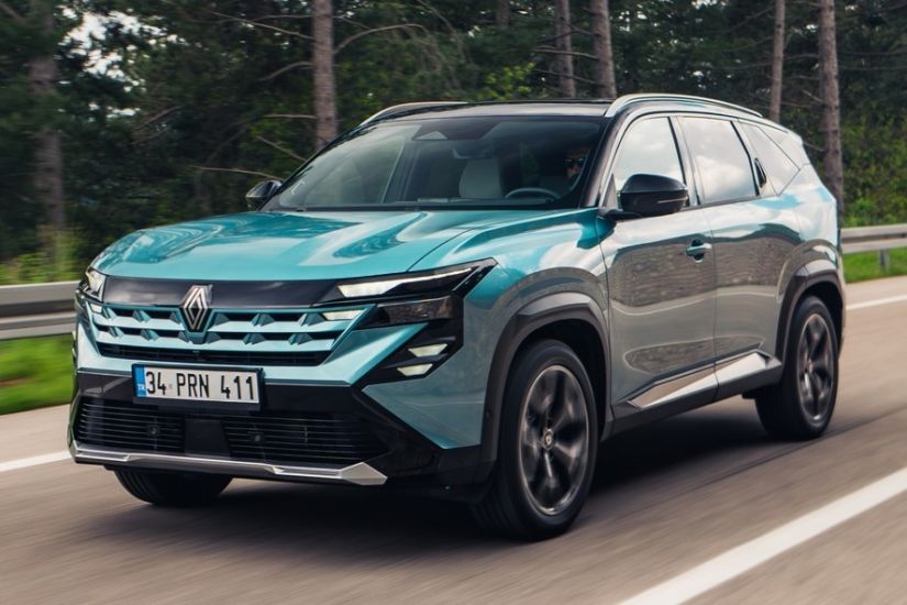 Renault Boreal ganha versão híbrida, mas segue longe do mercado brasileiro