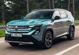 Renault Boreal ganha versão híbrida, mas segue longe do mercado brasileiro