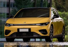 Leapmotor inicia vendas do novo hatch médio elétrico B05