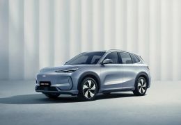Geely começa operação para vendas diretas no Brasil