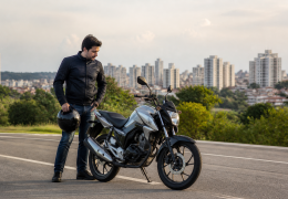 Como escolher a melhor moto para iniciantes com mais segurança