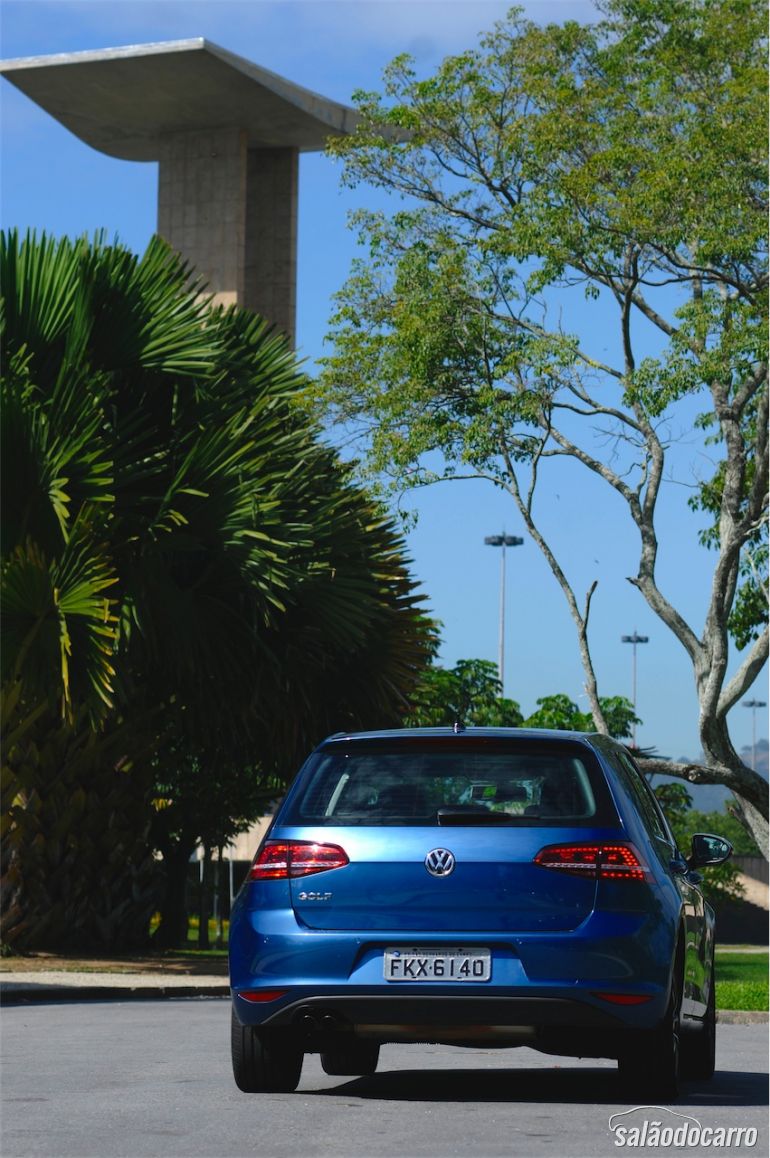 Traseira do VW Golf Highline