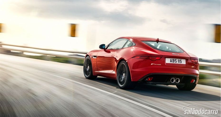 Traseira do Jaguar F-Type S