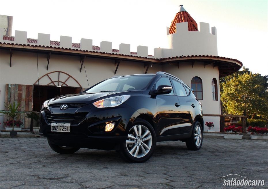 Desenho fluido da Hyundai continua moderno