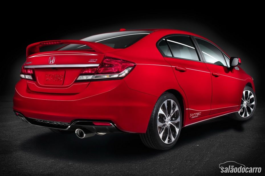 Honda relança Civic Si no formato cupê
