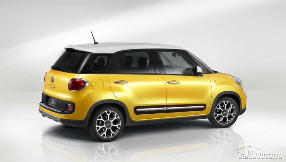 Fiat 500L reprova em teste da IIHS