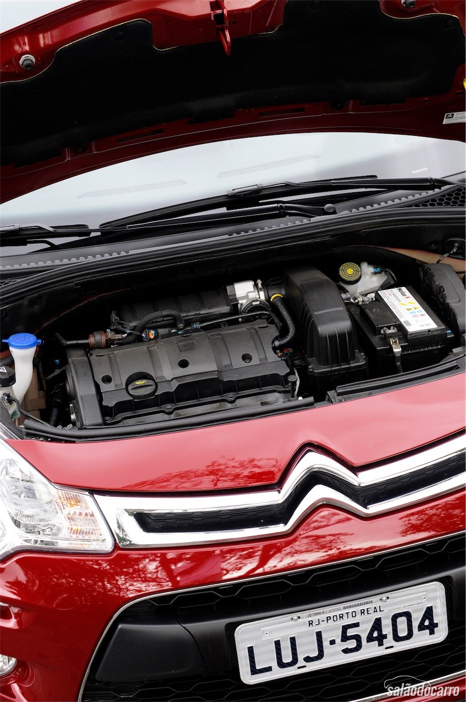 Sob o capô, eis o motor 1.6