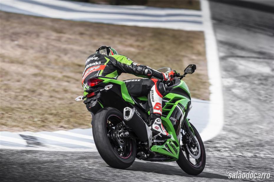 Kawasaki lança Ninja 300 Special Edition na Europa