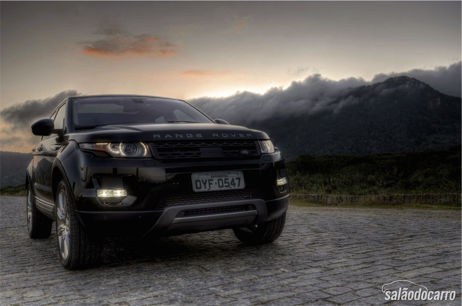 Range Rover Evoque, sob um ar sombrio