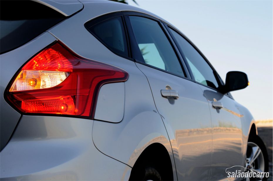 Detalhe da lanterna traseira, charme do novo Focus