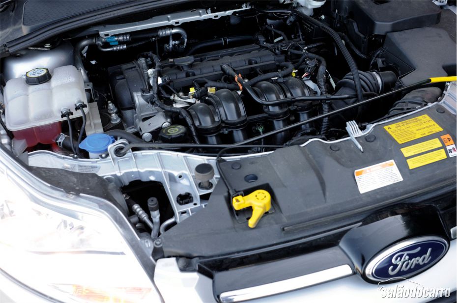 Sob o capô do Ford Focus 1.6