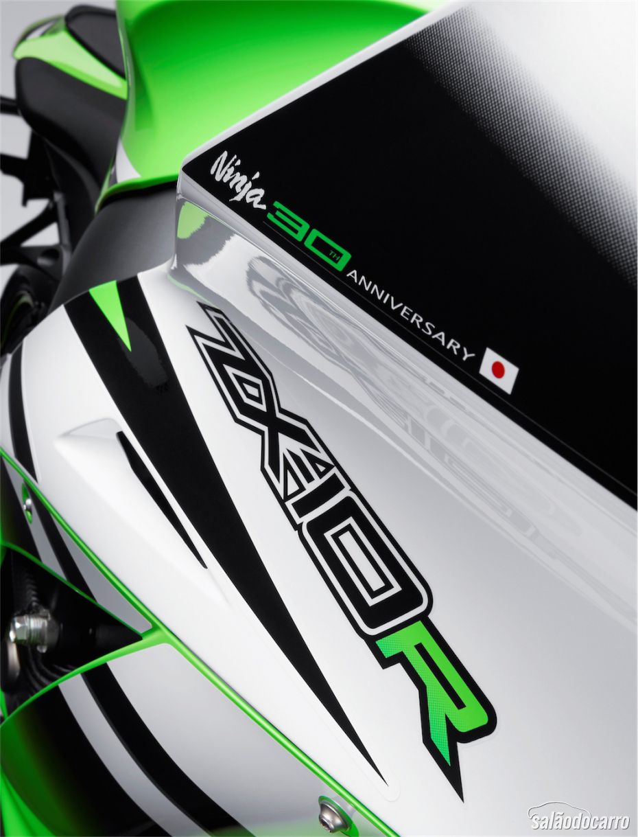 ZX-10R: Emblema dos 30 anos