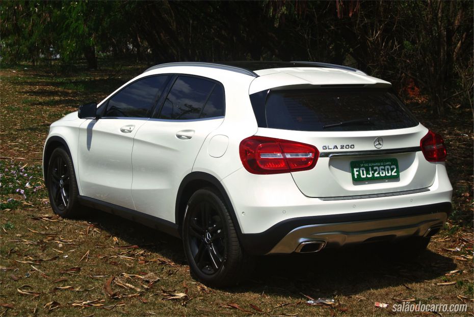 Versão Vision Black traz rodas e retrovisores pretos
