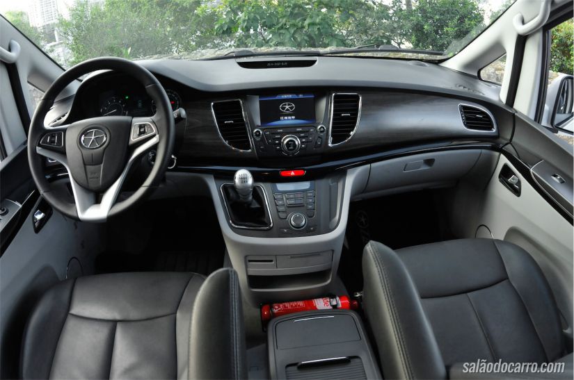 Interior do JAC T8