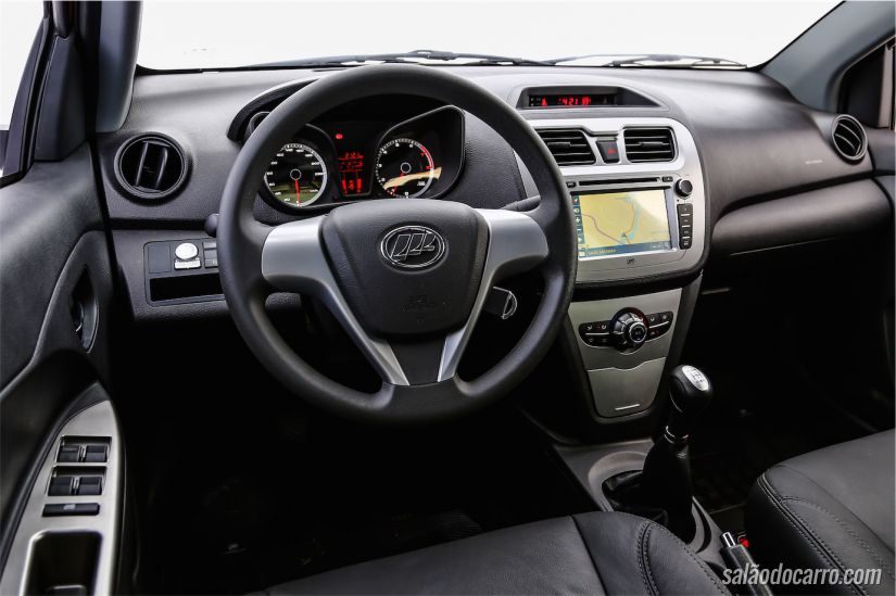 Interior do Lifan 530