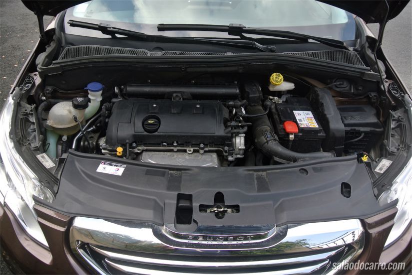 Motor da versão testada: 120 cv
