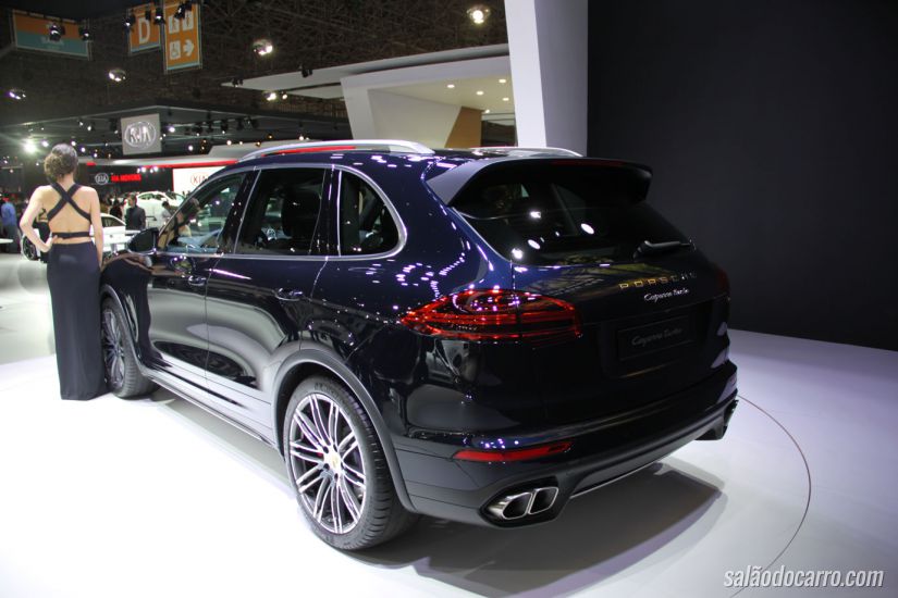 Porsche traz nova versão do Cayenne ao Salão do Automóvel