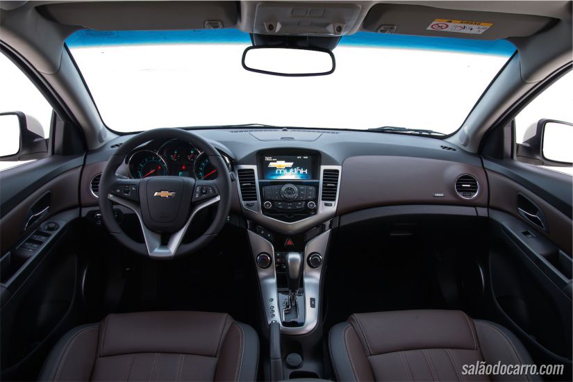 Interior do Chevrolet Cruze 2015 - Versão LTZ