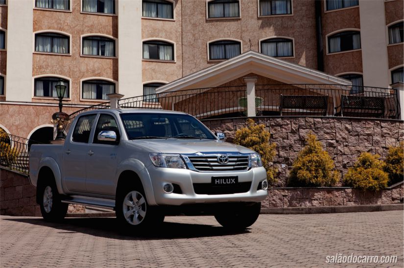 Toyota Hilux SRV4X2 automática