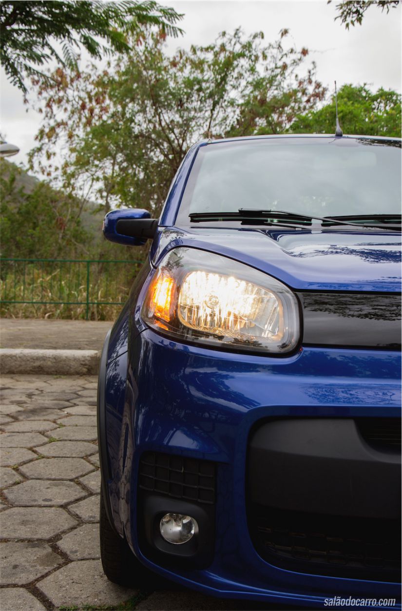 Detalhe do farol dianteiro