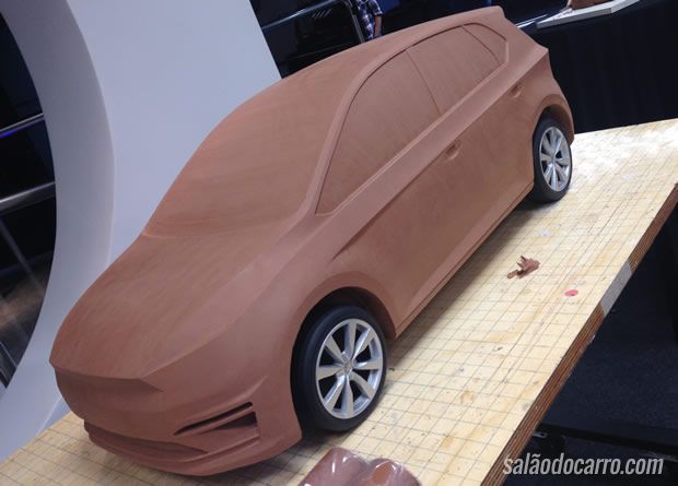 Novo VW Gol aparece em argila 