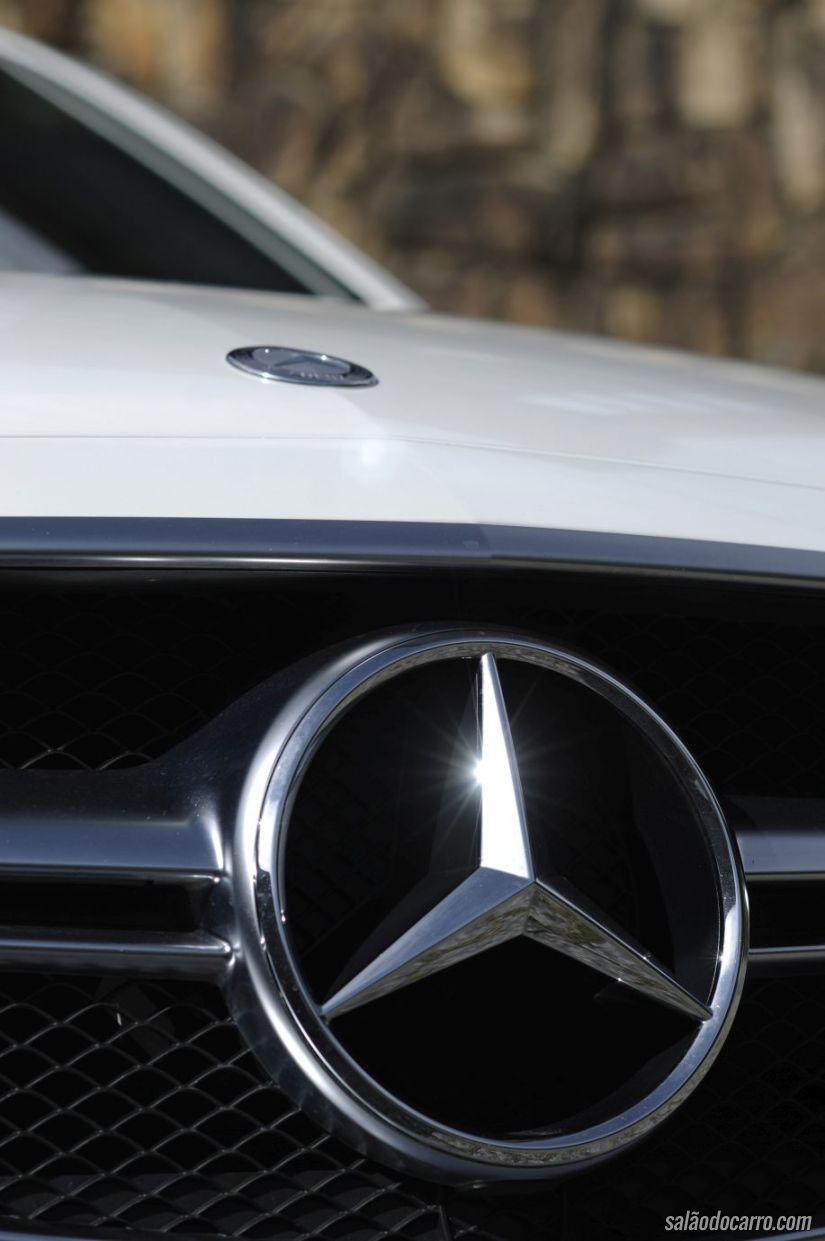 Detalhe da estrela da Mercedes