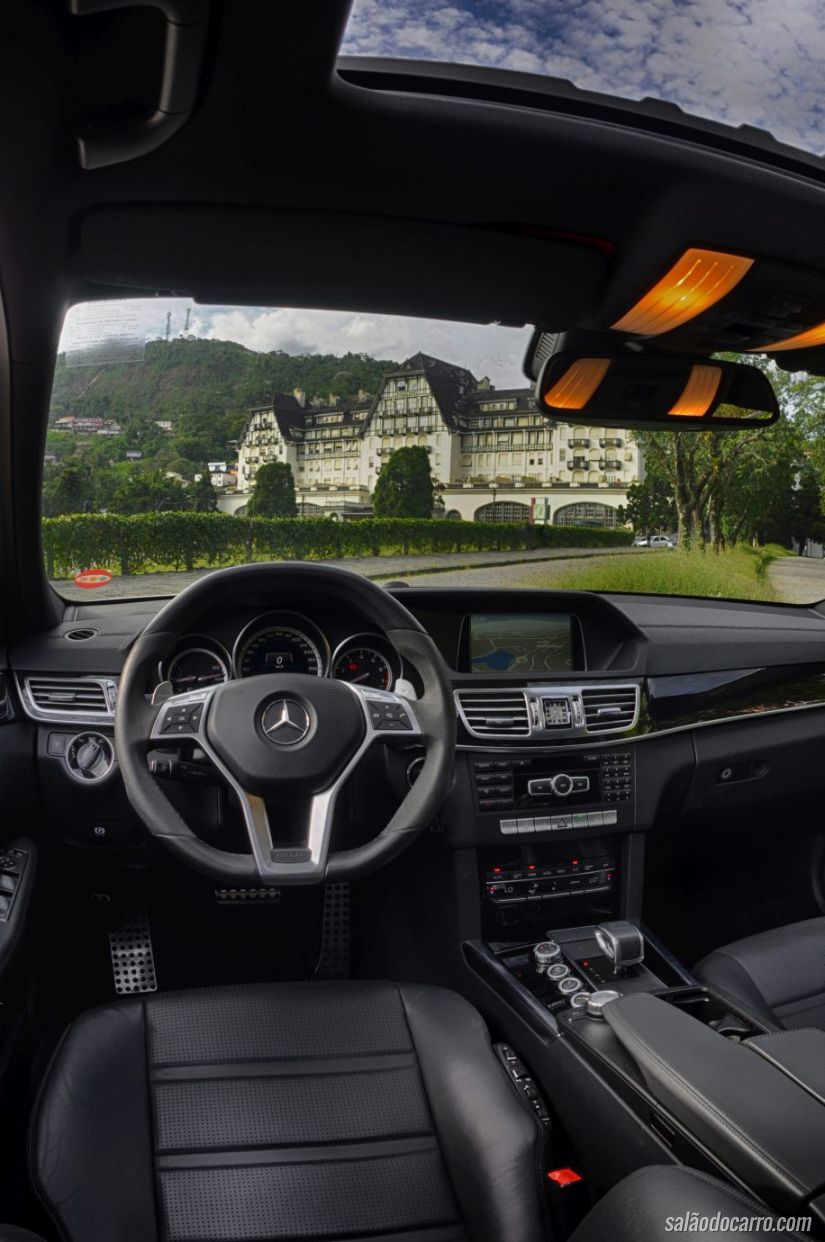 Interior da Classe E AMG