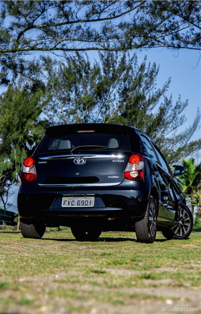 Traseira do Etios Platinum