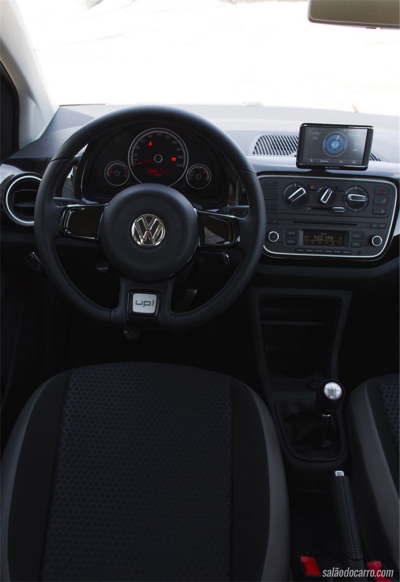 Interior do VW Cross up!