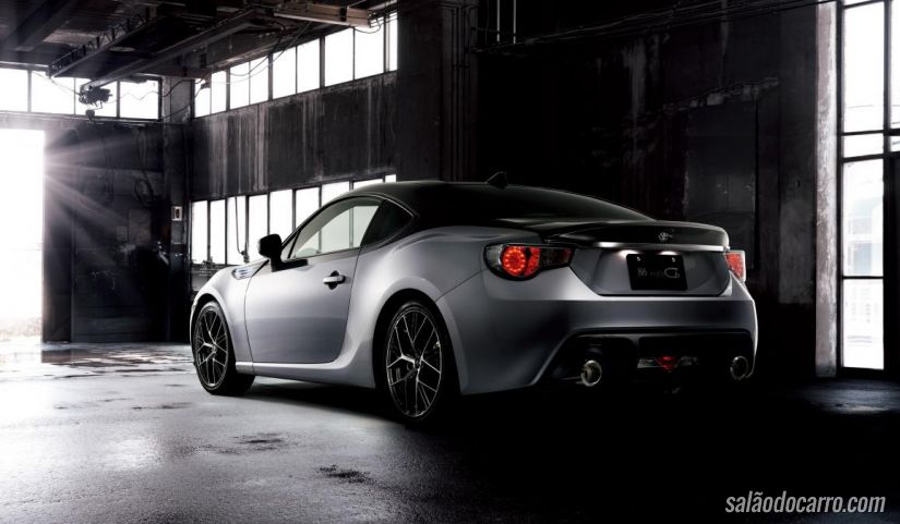 Toyota lança novo GT86 no Japão