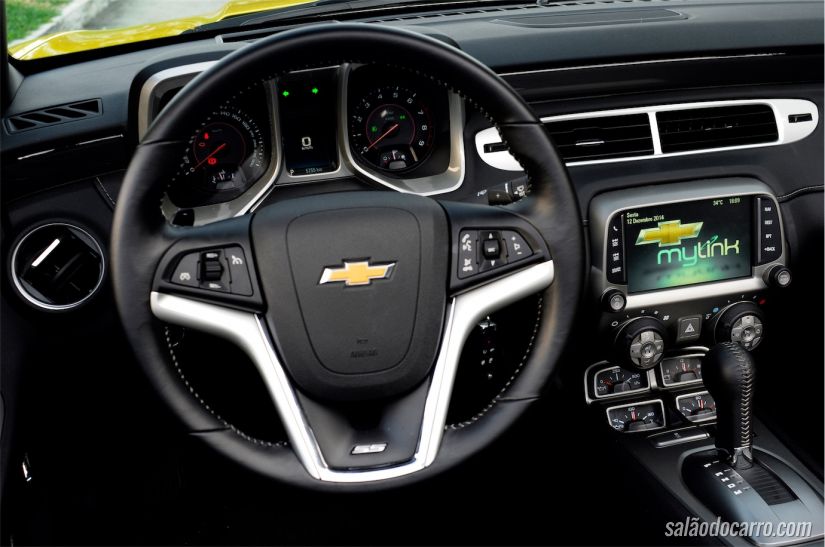Interior do SS mantém originalidade do Camaro