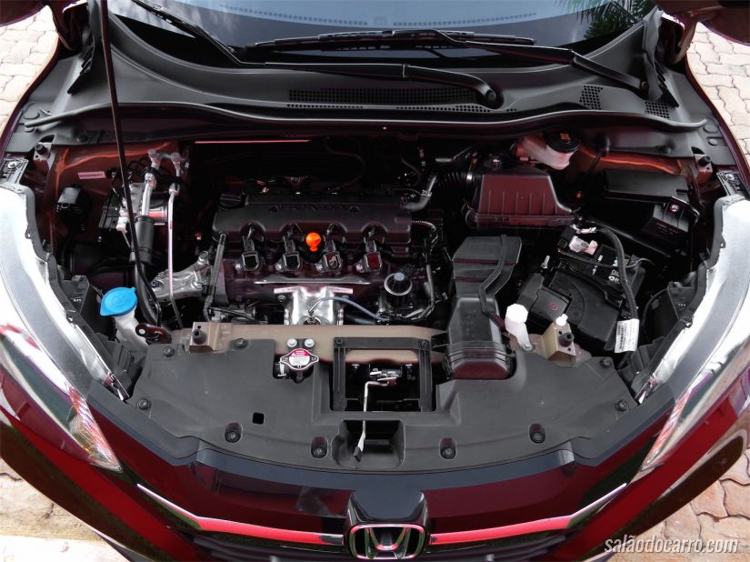 SUV carrega o motor 1.8 Flex
